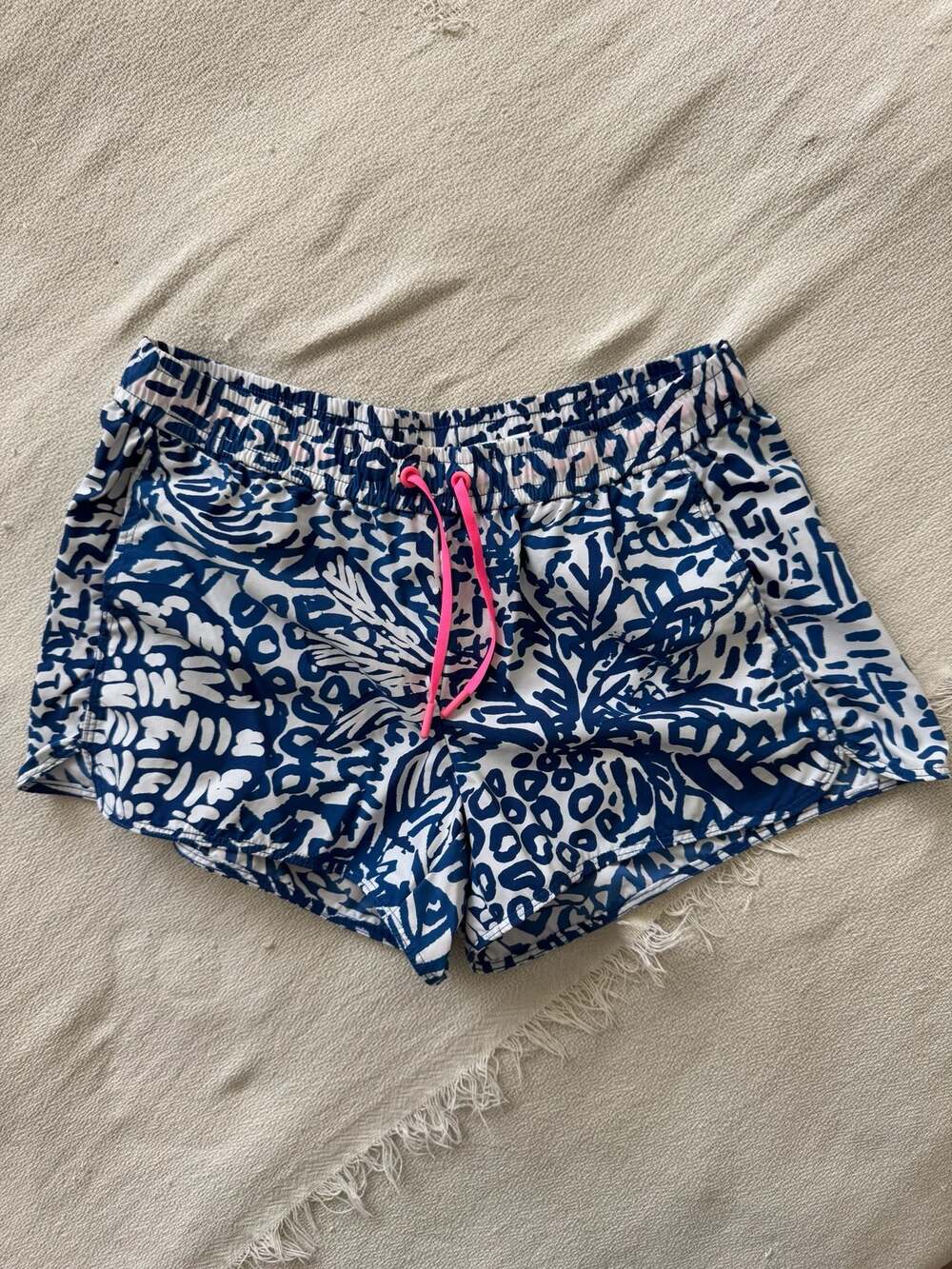 Lilly Pulitzer Women's Size S Printed Athletic Shorts
